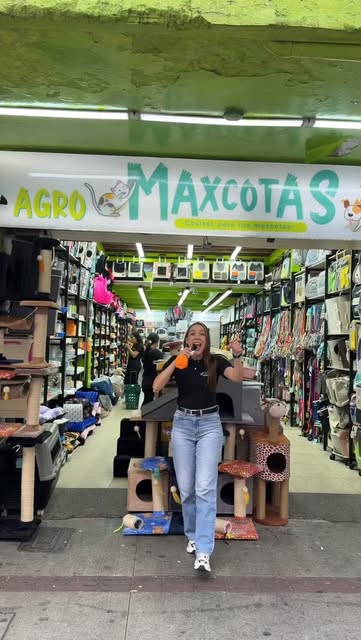 Fachada de Agro Maxcotas en la Carrera 54