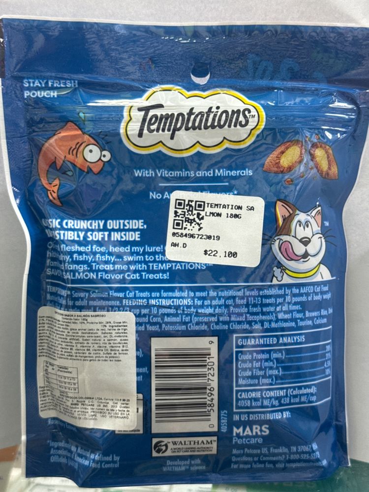Temptations Salmon Flavor Cat Treats