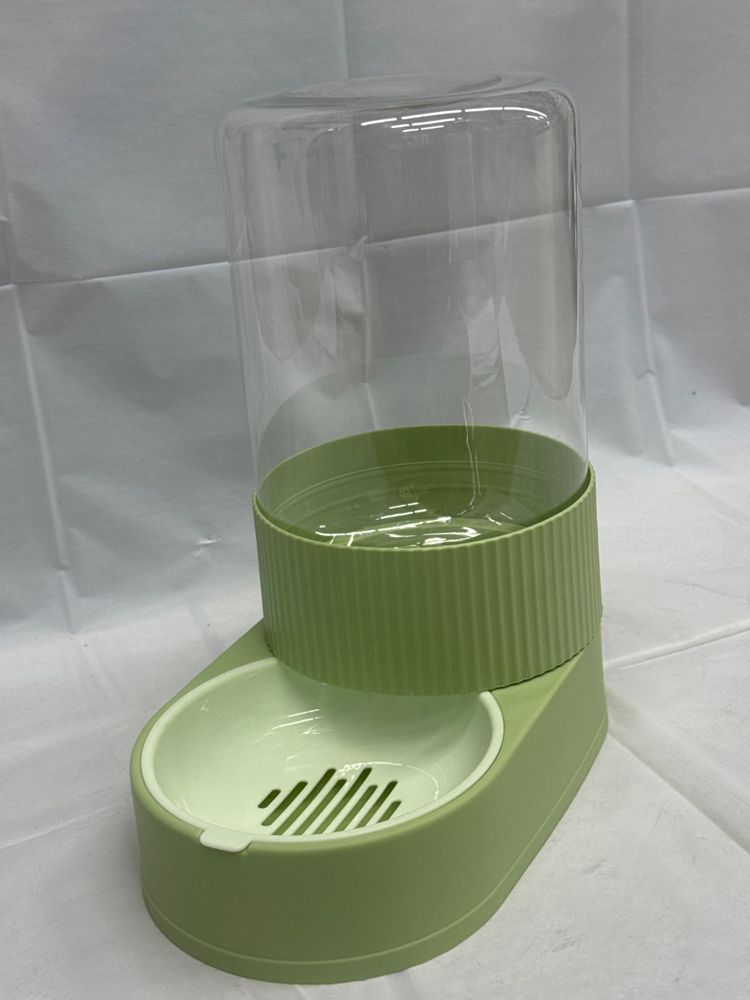 Dispensador pequeño de agua