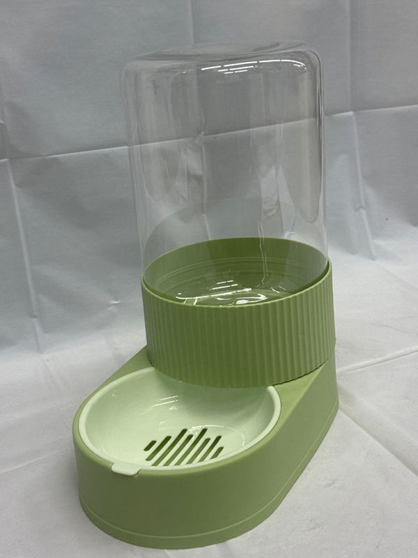 Dispensador pequeño de agua